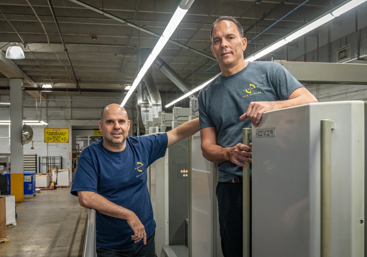 Solo Printing operators on the plant floor in Miami